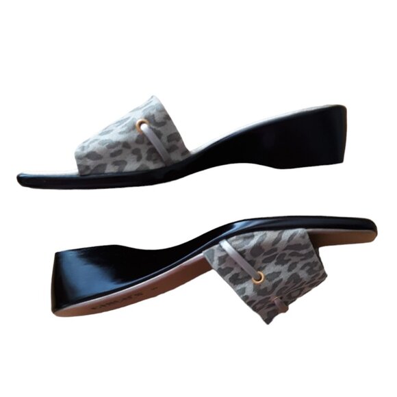 Chico's Slip On Wedge Heels Animal Print Size 8 Made In Italy - Picture 5 of 8